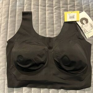 True & Co scoop bra. New with tags. Black size 1X.